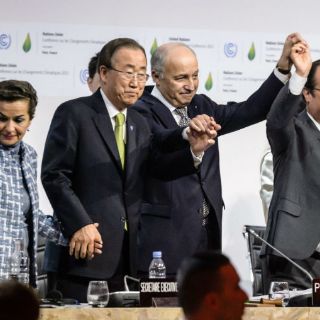 Logran pacto mundial contra cambio climático