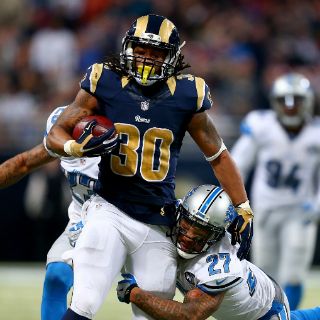 Gurley comanda triunfo de Carneros ante Leones