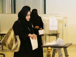 Por primera vez en la historia del país, las mujeres votaron y fueron candidatas. EFE / A. Yosri