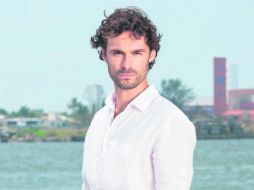 Aunque es amante del teatro, Iván dijo que lo suyo es perseguir historias apasionantes, sin importar que sea en televisión o cine. EFE /
