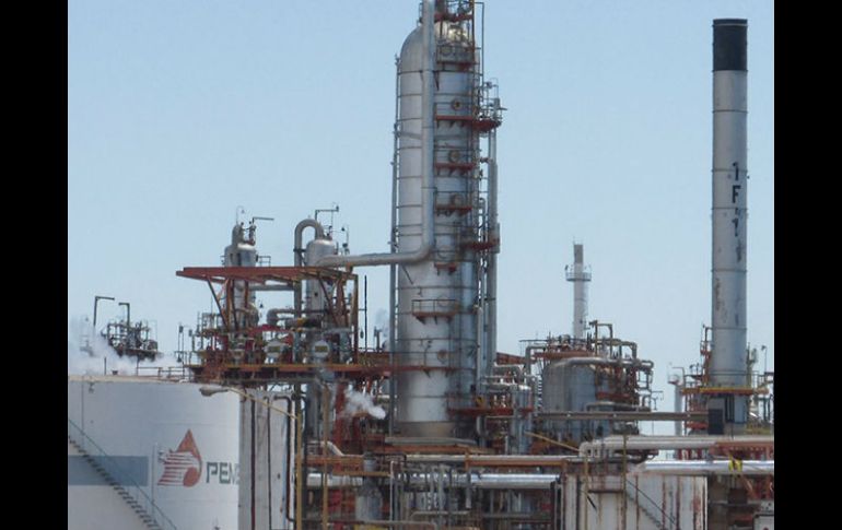 El precio tan bajo de la mezcla mexican incidirá en el concurso. EL FINANCIERO ARCHIVO  /