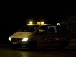 Identificado como Claudio Usala, de 30 años de edad, es transportado al hospital con quemaduras en varias partes del cuerpo. AP / ARCHIVO