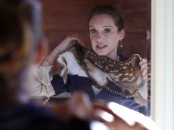 Cada prenda viene con una nota personal que explica dónde y cuándo se encontró el animal. AP / C. Krupa