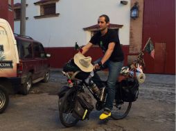 Cada día, Federico recorre aproximadamente entre 80 y 120 kilómetros, si el clima no lo frena. ESPECIAL /