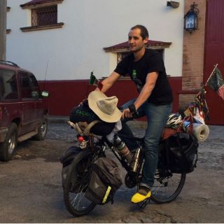 Aventurero argentino recorre el Continente