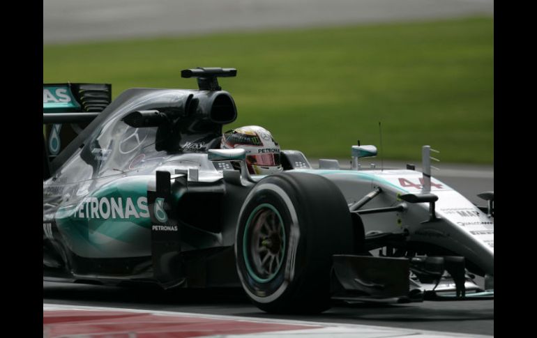 El británico subió al podio en 17 de las 19 carreras disputadas. SUN / ARCHIVO