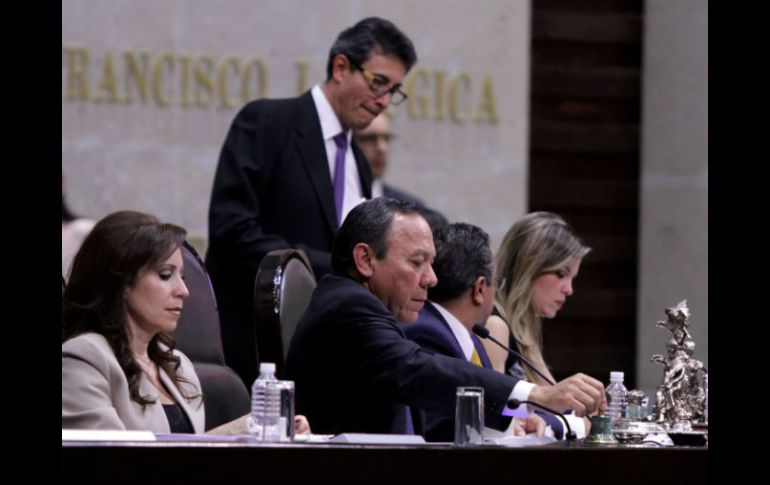 Antes, el pleno avaló por 385 votos a favor y cuatro en contra a los diputados que integrarán la Comisión Permanente. SUN / C. Mejía