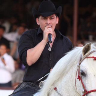 Inicia rodaje de serie sobre la vida de Joan Sebastian