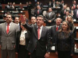 Julio Santaella rinde protesta al cargo en la Junta del Inegi, en la última sesión del periodo ordinario. TWITTER / @senadomexicano