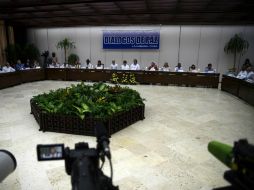 El acuerdo firmado en La Habana garantiza la aplicación de justicia para guerrilleros y militares. AP / R. Espinosa