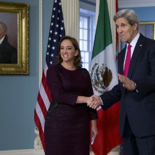 'Fértil, positiva y productiva', reunión Kerry-Ruiz Massieu: EU