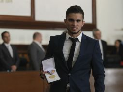 El clavadista, Iván García también recibió su medalla. EL INFORMADOR / F. Atilano