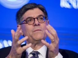 El secretario del Tesoro estadounidense Jacob Lew, asegura que se debe excluir al EI del sistema financiero internacional. AP / M. Balce
