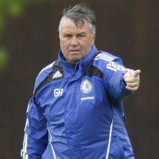 Chelsea nombra a Guus Hiddink como entrenador