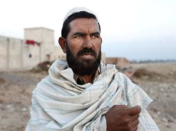 Rahman Wali huye junto a su familia a la capital de Jalalabad, en un campamento improvisado donde viven miles de personas huidas. AP / R. Gul