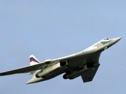 China acusa a EU de cometer una ''seria provocación militar'' al sobrevolar con un bombardero estratégico B.52 una isla artificial. AP / ARCHIVO