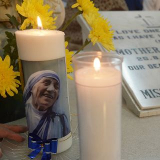 Médico califica de 'sobrenatural' supuesto milagro de la madre Teresa