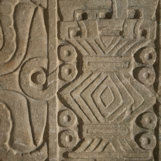 Hallan en Guatemala 50 piezas arqueológicas mayas