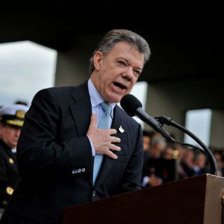 Pacto de justicia no equipara a Ejército con las FARC: Santos