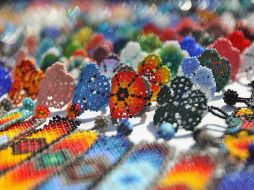 Los Wixaritari representan en su arte la historia de la creación del mundo con rituales, ofrendas y símbolos de su cultura. TWITTER / @ZapopanGob