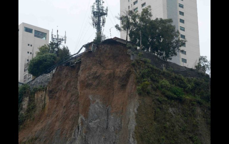 El jefe de Gobierno, Miguel Ángel Mancera, ordenó la apertura de los dictámenes de protección civil del talud. SUN / ARCHIVO