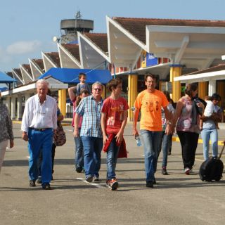 Confirman 'falsa alarma' en aterrizaje de urgencia en Kenia