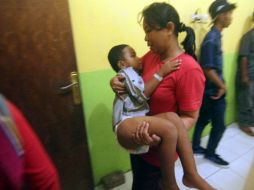 Los sobrevivientes han sido trasladados a hospitales en Siwa y Kolaka. AP /