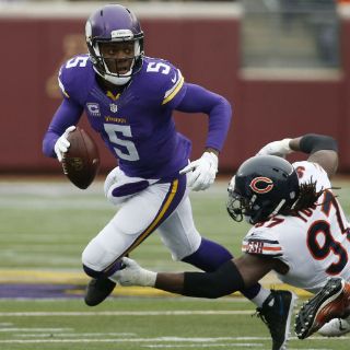 Vikingos doblegan a los Osos