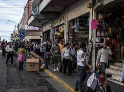 Este fin de semana, tapatíos acudieron a la zona para realizar sus compras navideñas. EL INFORMADOR / ARCHIVO
