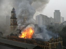 Según las primeras informaciones el museo estaba cerrado al público, las autoridades investigarán las causas. EFE / S. Moreira