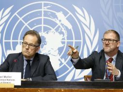 Michael Moller (i), junto a uno de los portavoces de Naciones Unidas en Ginebra, Rheal Leblan. EFE / S. Di Nolfi