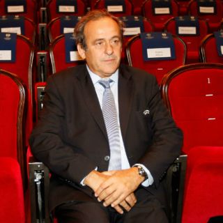 Platini inicia lucha por evitar su sanción