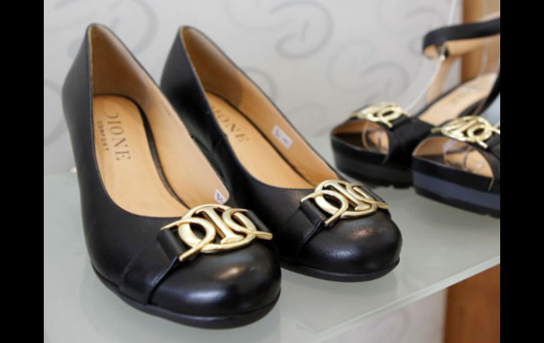 Estos zapatos te ayudarán a mantener tus pies libres de cualquier hinchazón. EL INFORMADOR / ARCHIVO