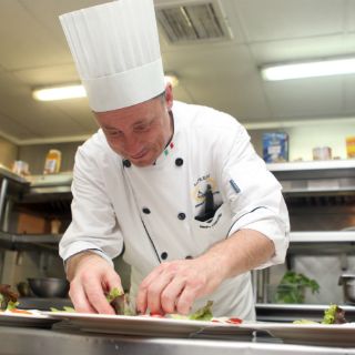 Chefs italianos cambian sus restaurantes por la cárcel en Navidad