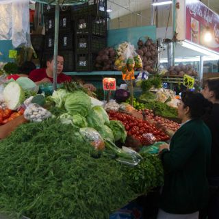 Mexicanos prefieren pasar Navidad en familia: encuesta