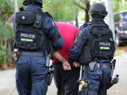 El hombre, cuya identidad no ha sido facilitada, es arrestado en un comercio en el sur de Londres. AFP / ARCHIVO