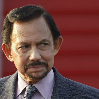 Critican a sultán de Brunei por prohibir la Navidad