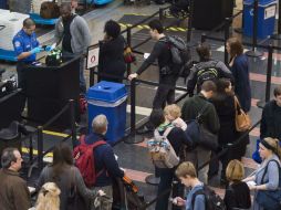 El anuncio de la dependencia se da en una de las temporadas de mayor tráfico en las terminales aéreas. AFP / S. Loeb