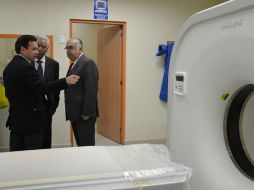 Antes de abrir se debió hacer una revisión de los planos de construcción de la obra y verificar que cumpla con la normativa. TWITTER / @PabloLemusN