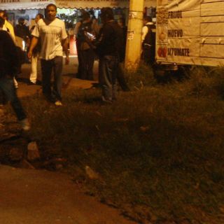 Balean a joven en una posada en Iztapalapa