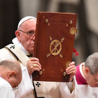 El Papa llama a una vida sobria ante consumo y placeres