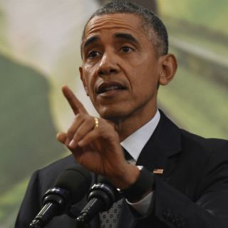 Obama llama a la 'caridad' y 'compasión' en mensaje de Navidad