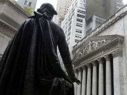 Las compañías más importantes de EU reportaban durante los primeros minutos de transacciones de este lunes un retroceso en sus puntos. AP / ARCHIVO