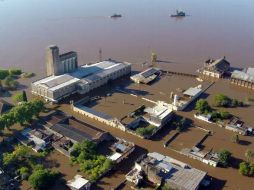 Argentina y Paraguay reportan un total de 160 mil evacuados, según cifras oficiales. AFP / ARCHIVO