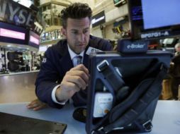 Se registró un nuevo descenso del precio del petróleo en mercados internacionales. AP / ARCHIVO