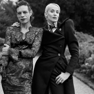 Publican foto de Jagger con vestido y maquillaje