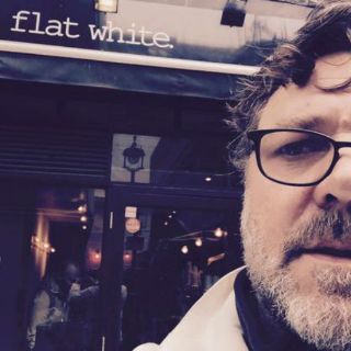 Russell Crowe despotrica contra aerolínea