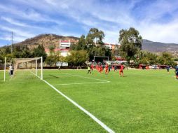 En cada uno de los tiempos, Meza metió a sus pupilos a la cancha en sus posiciones. TWITTER / @FuerzaMonarca