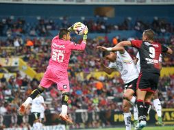 Cerca de 20 mil aficionados asistieron al Estadio Jalisco para el partido entre Atlas y Leones Negros. EL INFORMADOR / M. Vargas