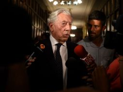 El Nobel de Literatura de 2010 tiene la simpatía de sus compatriotas. AFP / ARCHIVO